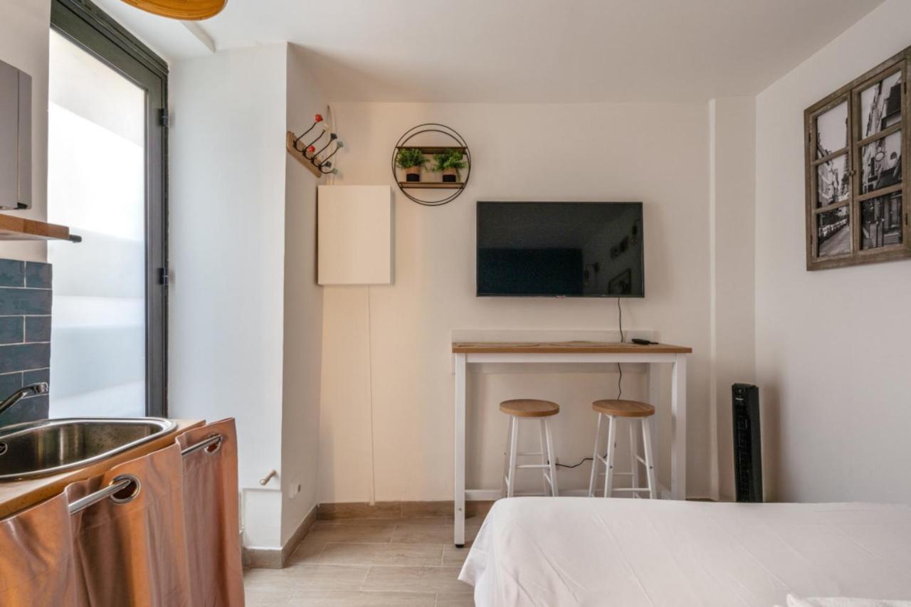 Studio In The Marais District - Paris - Welkeys Apartment Exterior photo